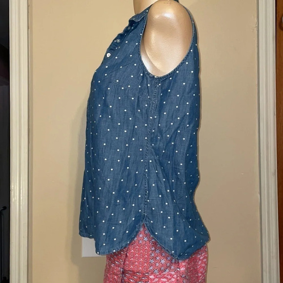 Talbots women’s shirt MP medium petite top denim polka dot sleeveless blue - Picture 3 of 7